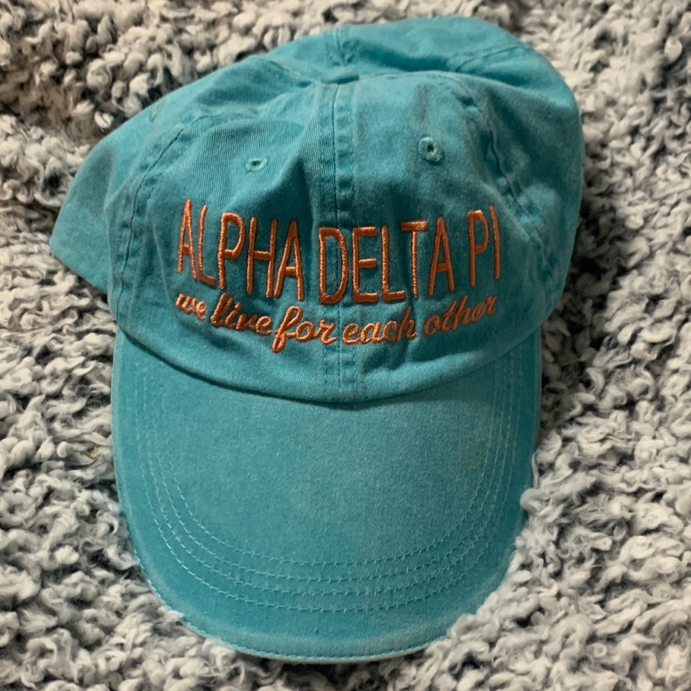 ADPi hat